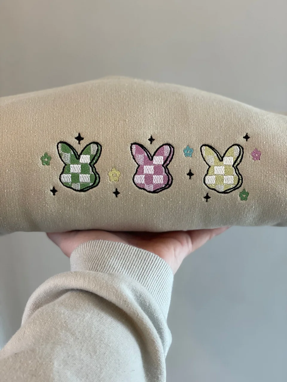 Checkered Bunnies Easter Crewneck - Pastel Spring Sweatshirt — detail 2